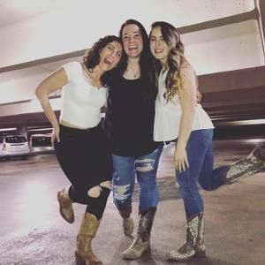 Meet your Posher, Justina